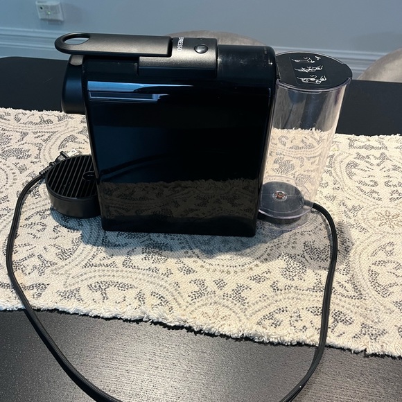 Nespresso De'Longhi Essenza Mini - Picture 4 of 8